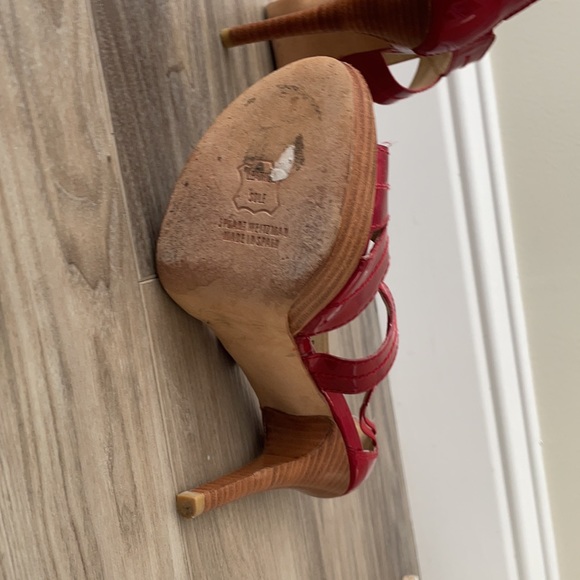 Red Sandals - Picture 4 of 4